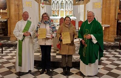 Pater Thomas Friedmann, Marta Riedl-Jop, Eva Strachwitz und Pater Paulus Kamper (v.l.n.r.)